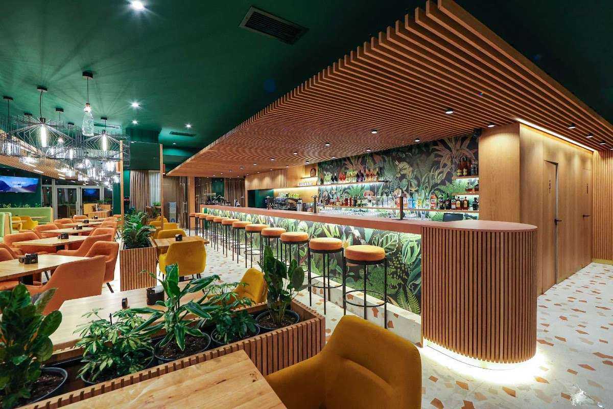 Бар BAHAMI Bar & Dinner | Гоце Делчев