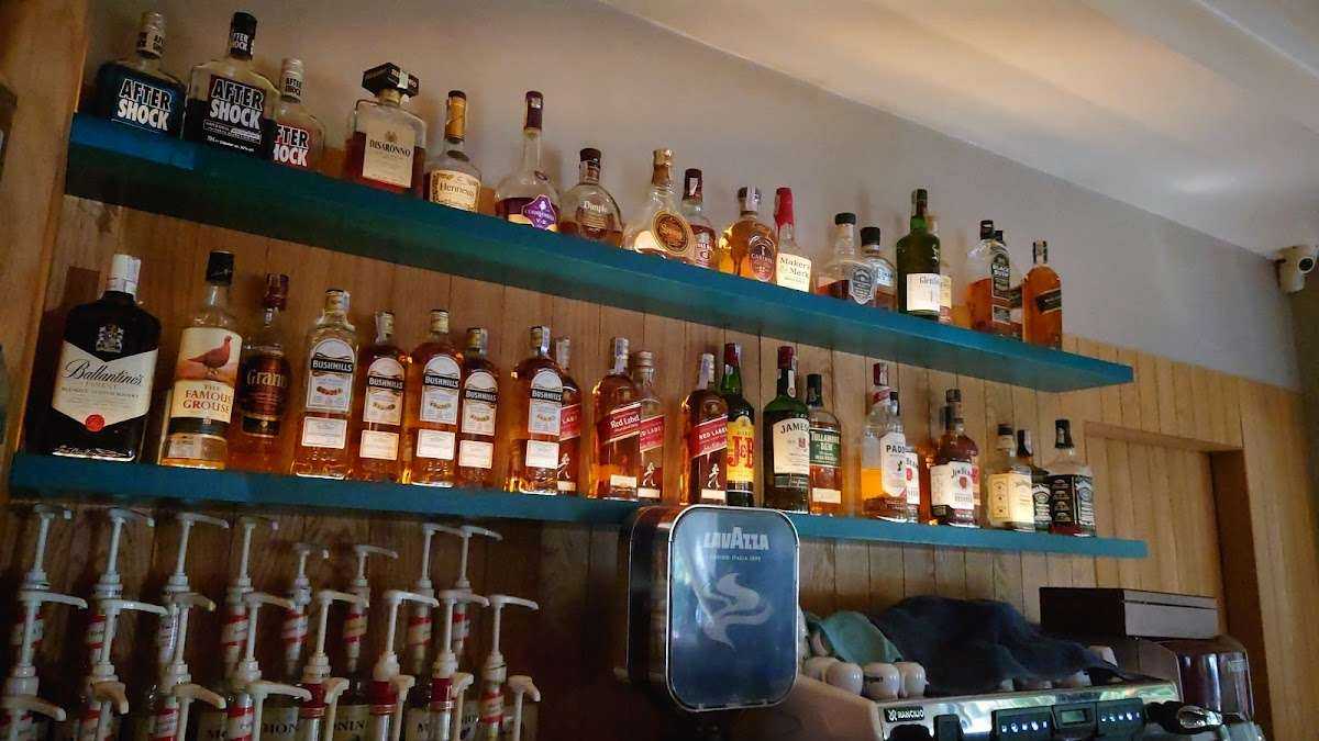 Бар Cafe-Bar Vogue | Левски