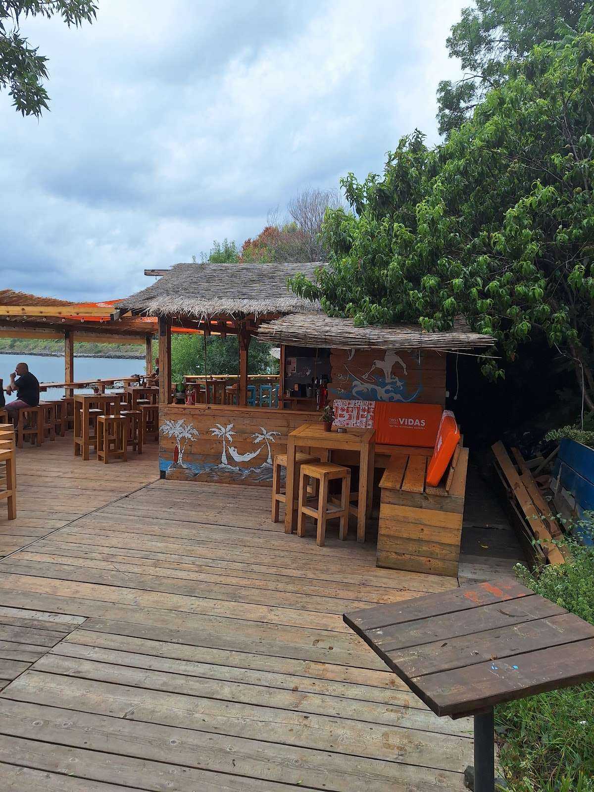 Бар Django Surf and bar Царево