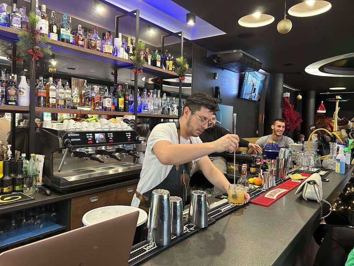 Бар TEATRO COFFEE & BAR | Търговище