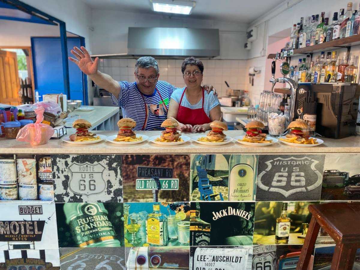 Бар The Crossroads pub | Слънчев бряг