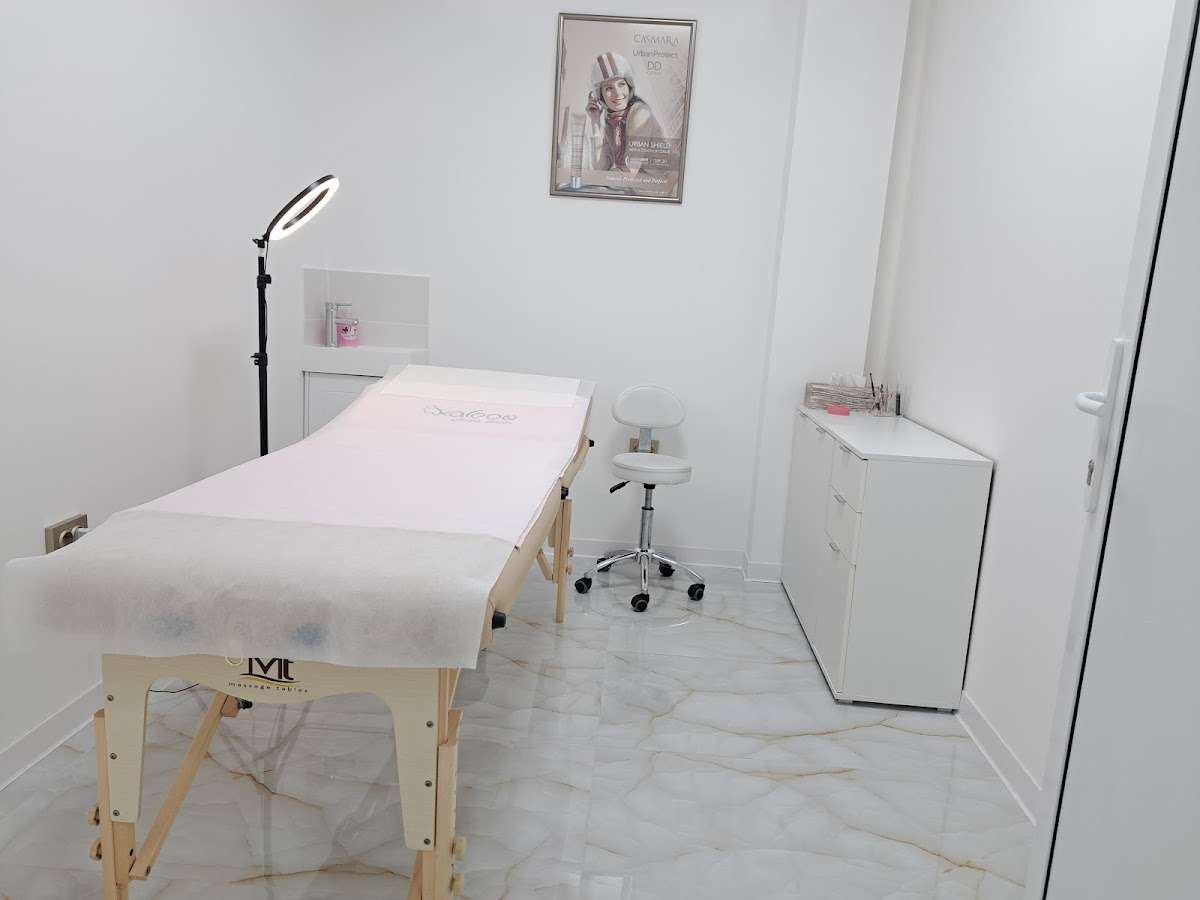 Болница Kaleon Plaza Derm Левски