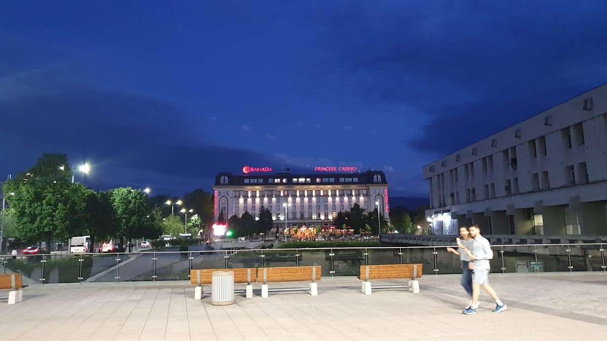 Хотел Guest House Fun and Rest Каменица