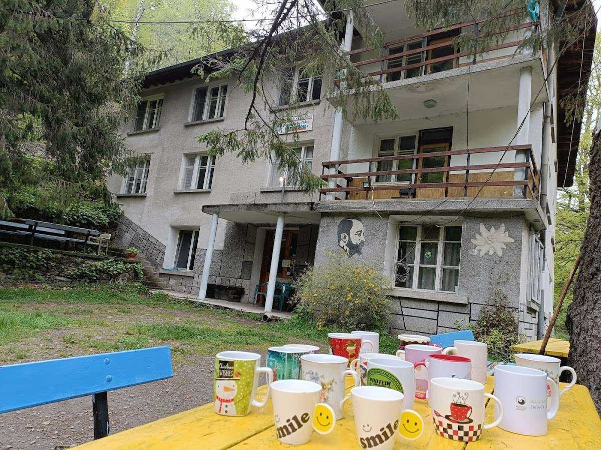 Хотел хижа "Хубавец" Карлово