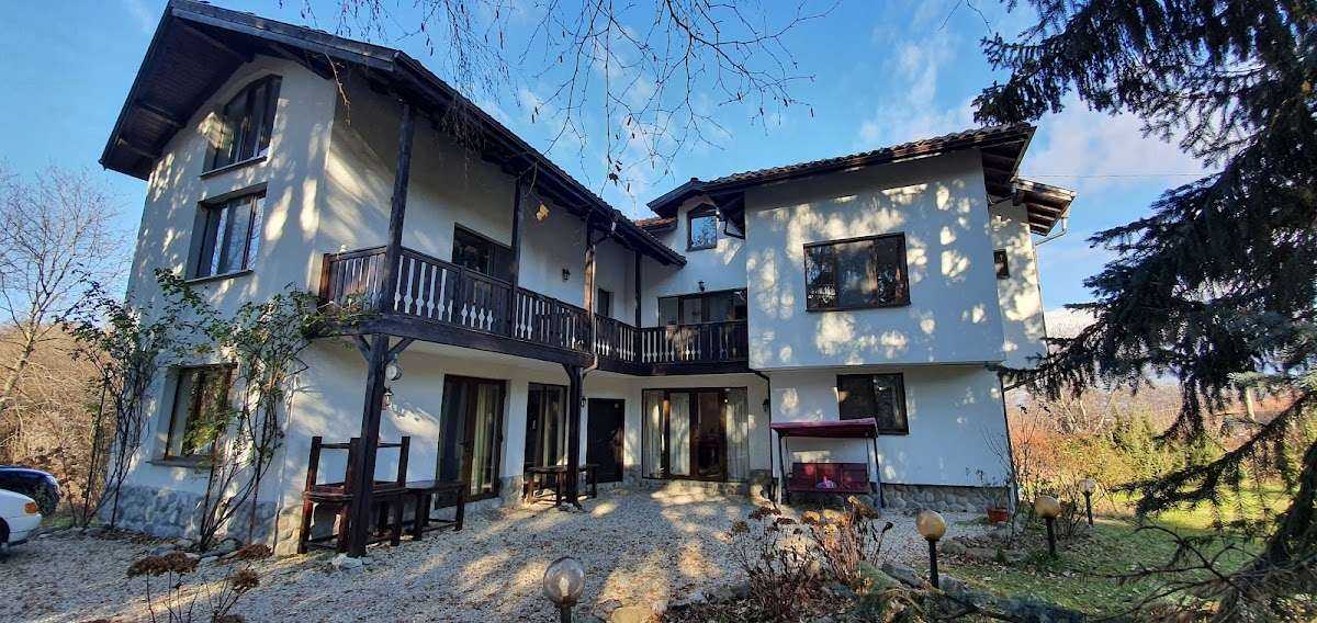 Хотел Къща за гости "Ела" - Guest House "Ela" Долна баня