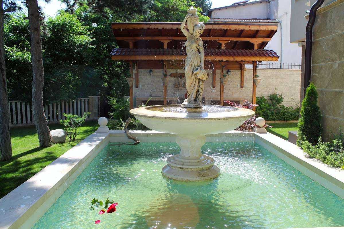 Хотел Къща за гости "Garden Guest House" | Поленица