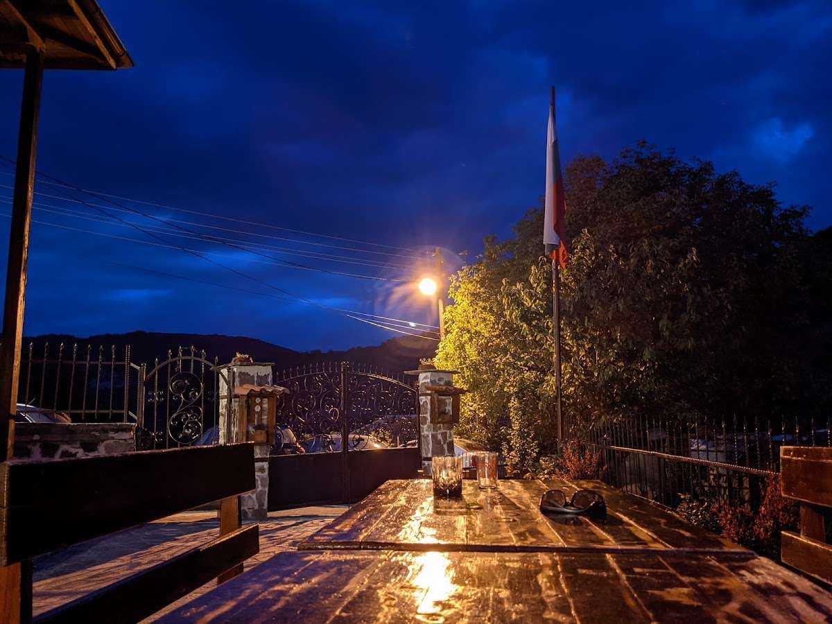 Хотел къща за гости Кръстова Гора Мостово