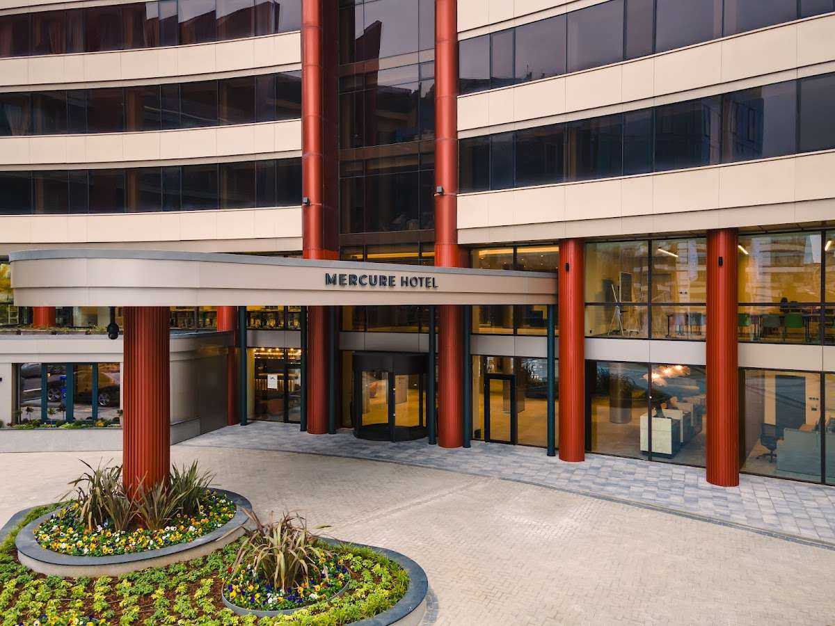 Хотел Mercure Sofia City Hotel София