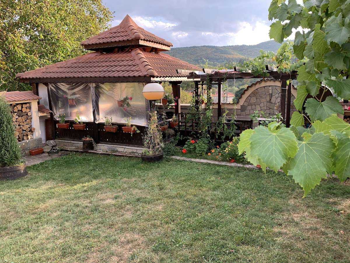 Хотел Танкината къща Свежен