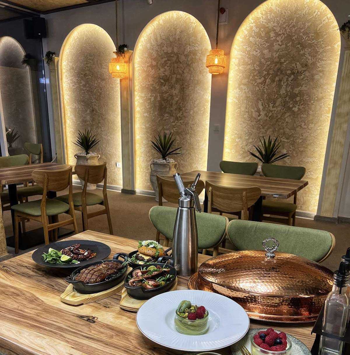 Кафе Alpha Restaurant | Гоце Делчев