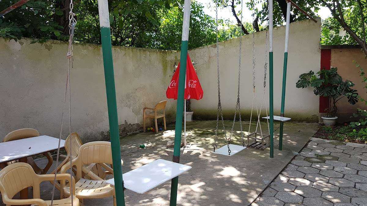 Кафе ХОТ ЕН АЙСИ | Долна баня