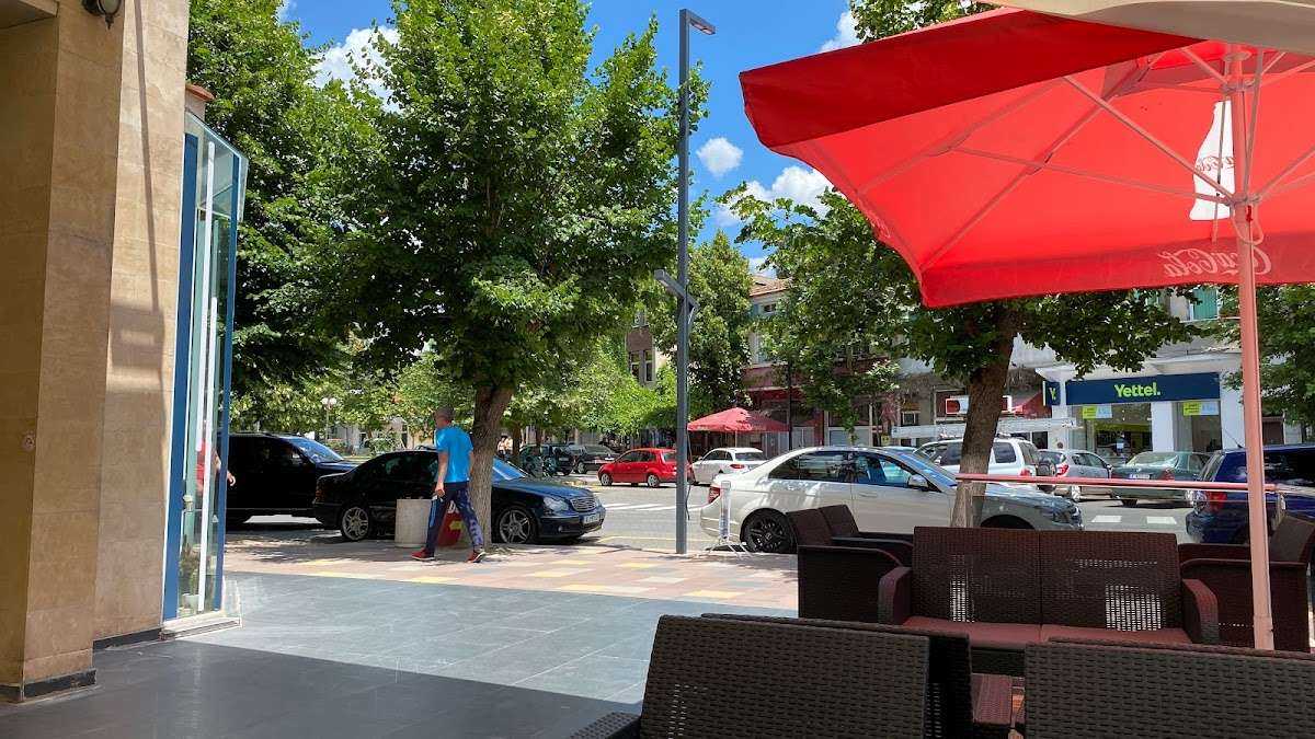 Кафе аператив ГЛОБУС | Момчилград