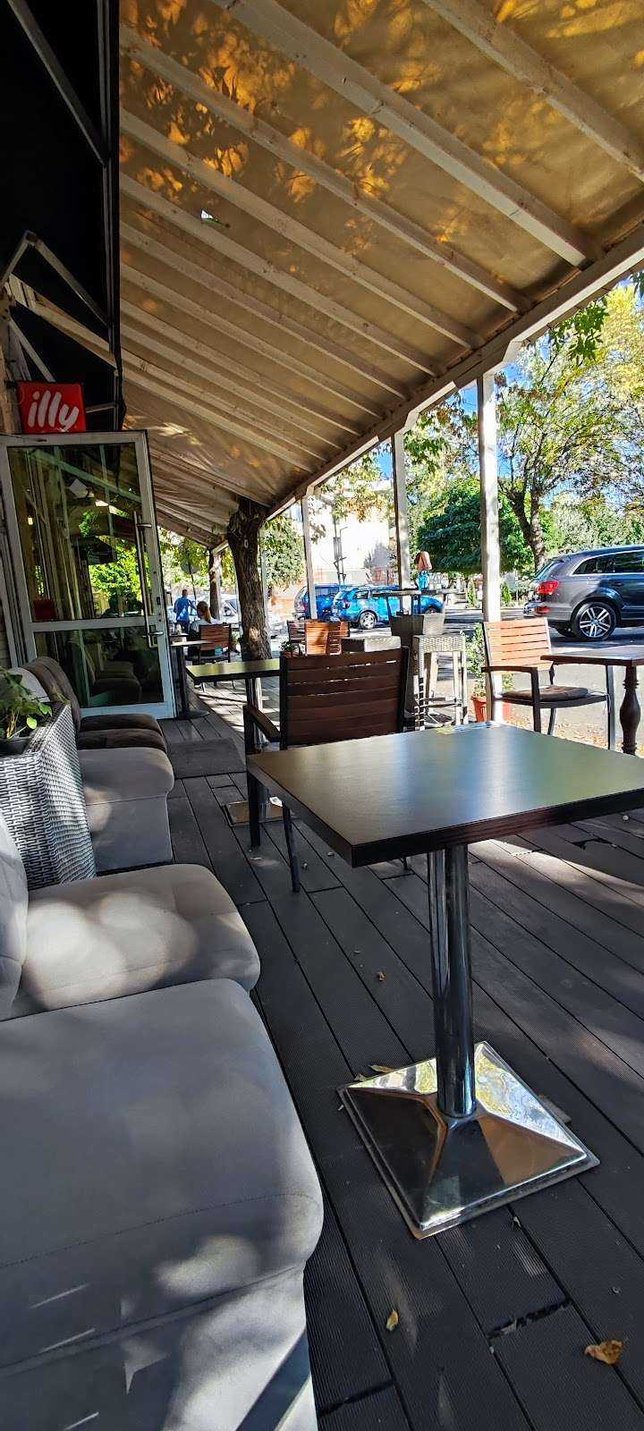 Кафе кафе Лидер | Момчилград