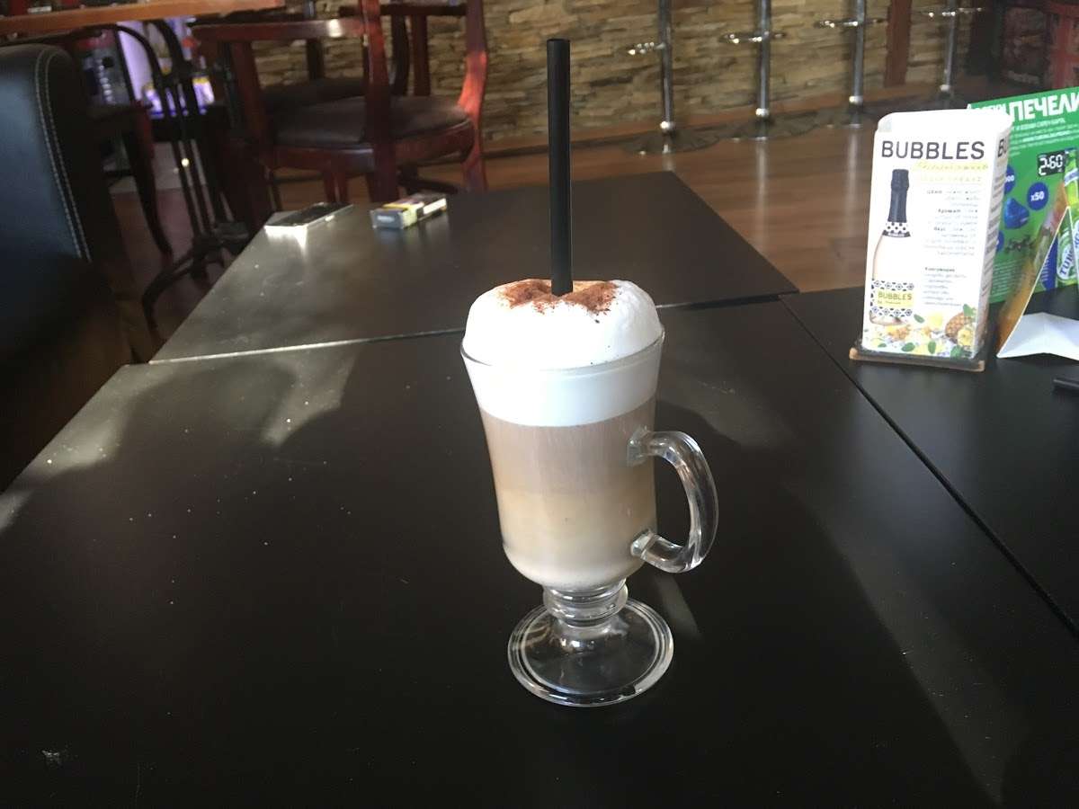 Кафе Кино Клуб Ихтиман