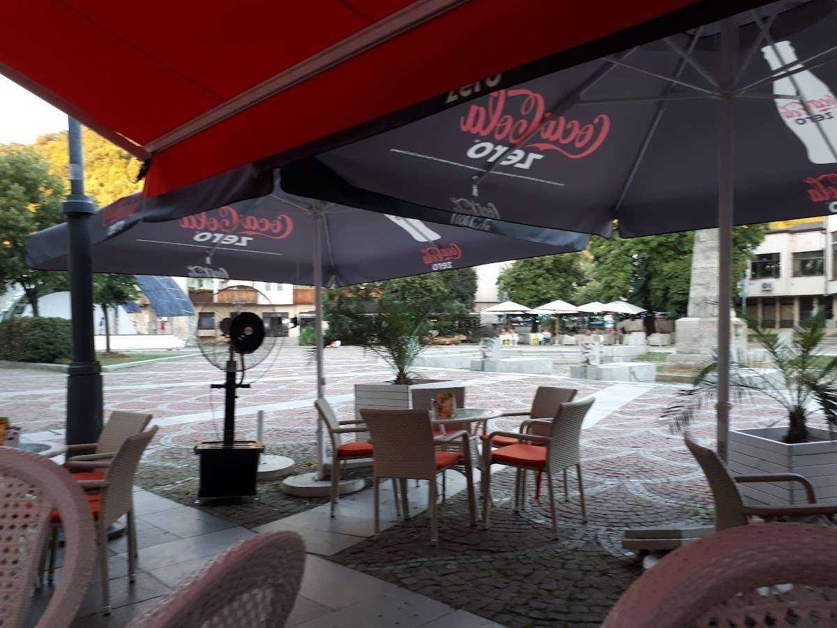 Кафе The Red Caffe | Ловеч
