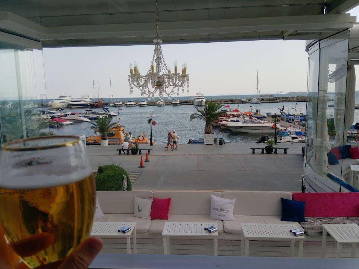 Нощен Клуб / Дискотека Planet Yacht St. Vlas Marina Dinevi | Свети Влас