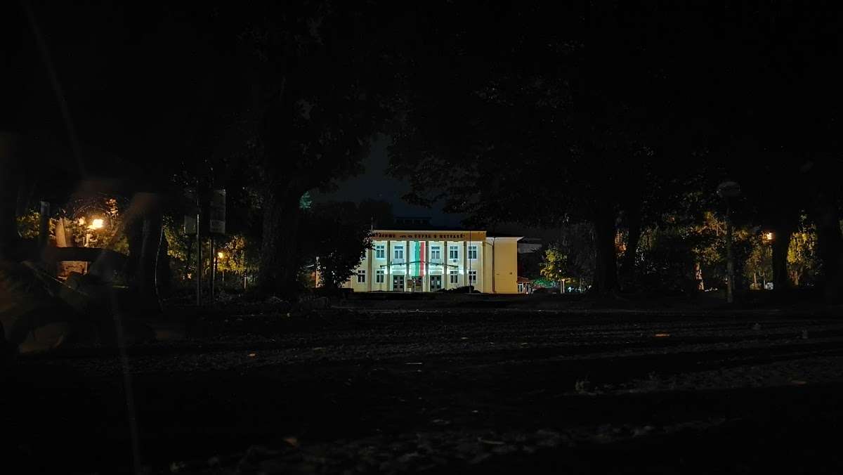 Парк Belite Brezi Park Първомай
