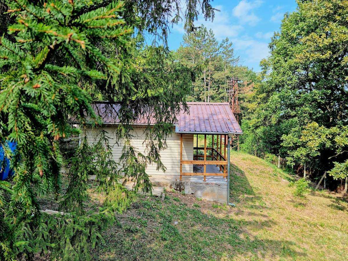 Парк Къмпинг и Бунгала Брусен Хил / Brusen Hill Camping and Bungalows | Мездра