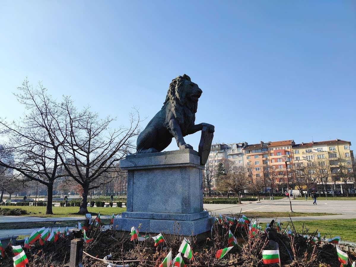 Парк Лъвът от Мемориала на загиналите войници от Първи и Шести пехотни полкове София