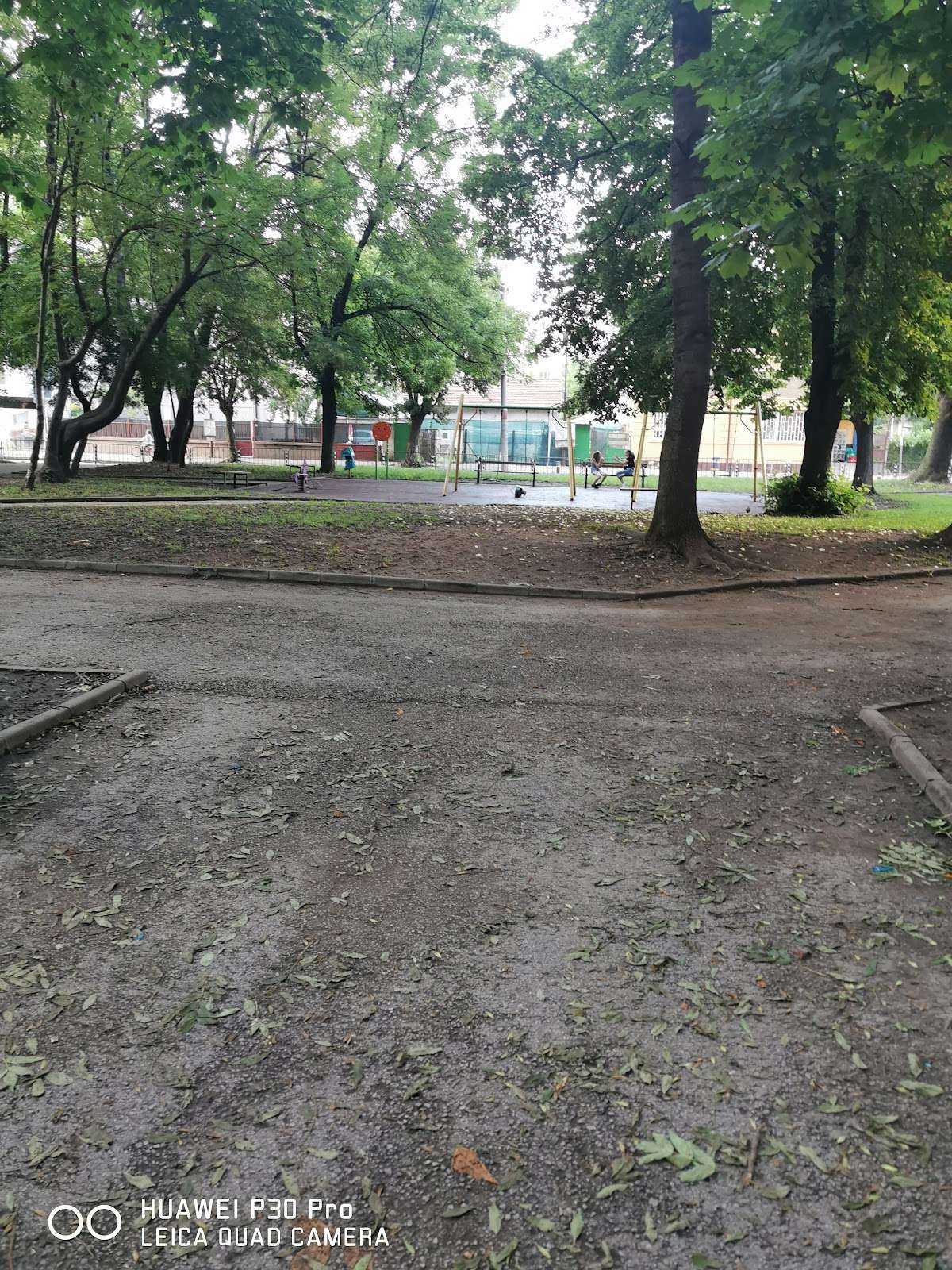 Парк Тъмния парк София