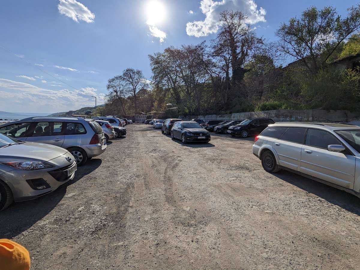 Паркинг Плажен паркинг Двореца / Beach Parking Dvoretsa | Балчик