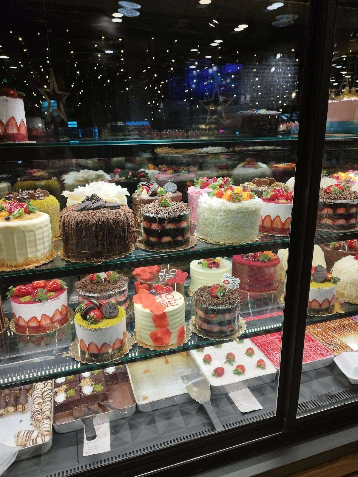Пекарна Cafe & Patisserie Fresh Bakery | Кърджали