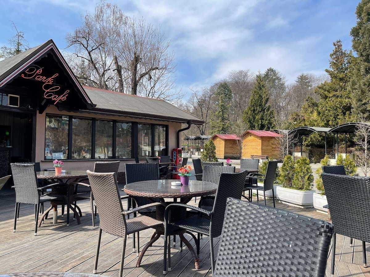 Ресторант ADORE SPORT BAR - Пицария Банкя Банкя