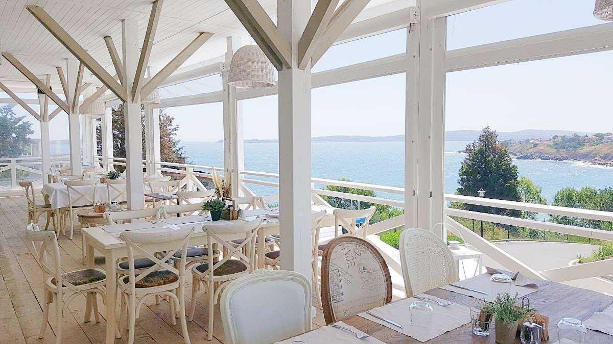 Ресторант Flores Garden Seaview Restaurant Черноморец