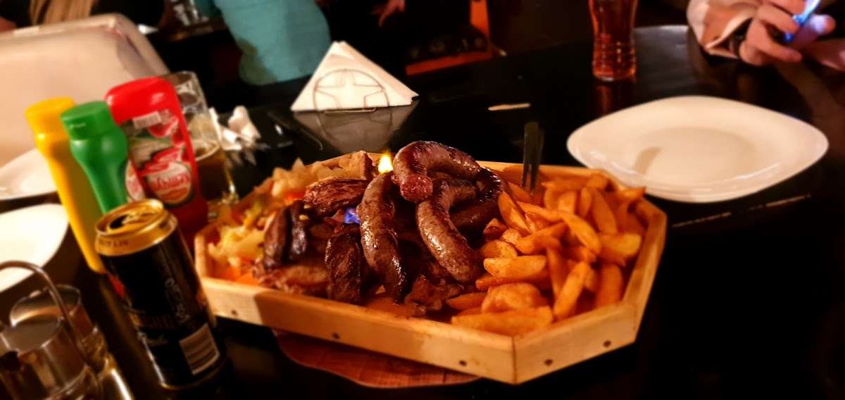 Ресторант Frankos Restaurant Karaoke and bar Боровец