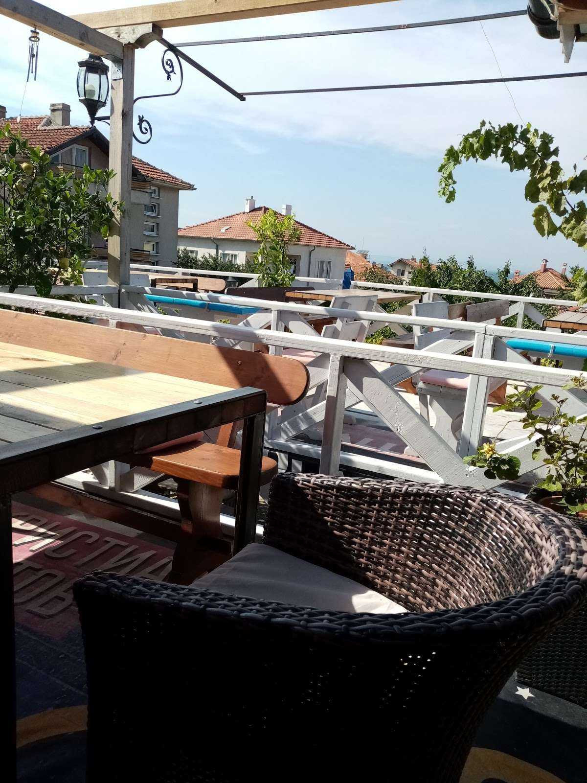Ресторант Mayak Pizza Bar & Dinner Черноморец