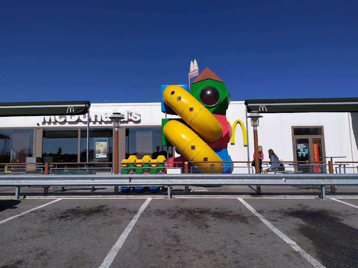 Ресторант McDonalds | Ямбол