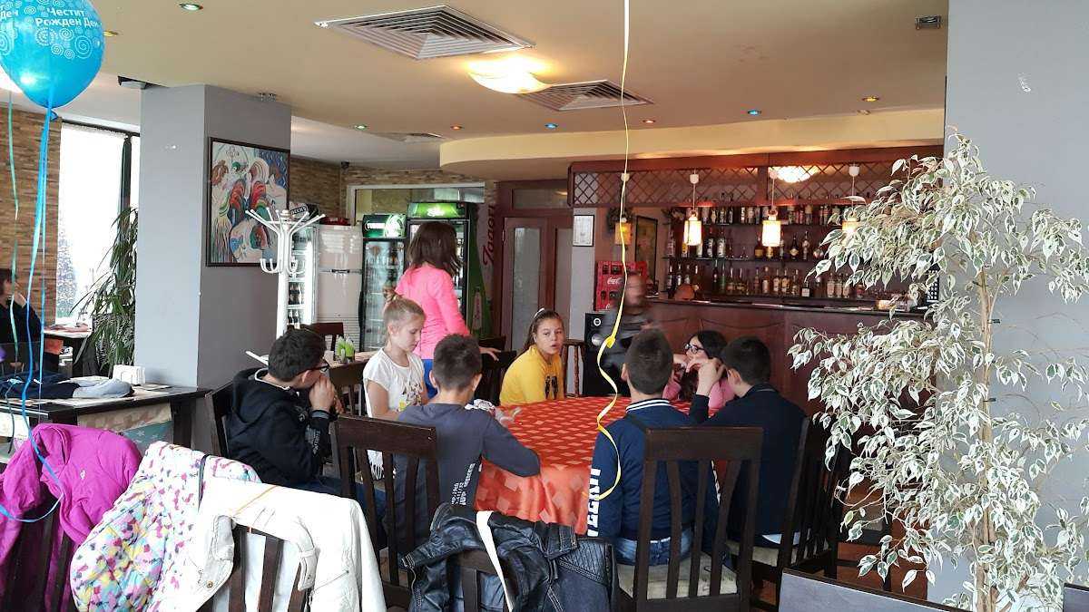 Ресторант Pizza La Roccia | Козлодуй