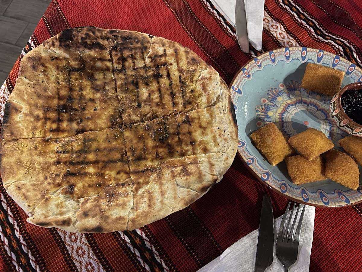 Ресторант При Братята Царацово