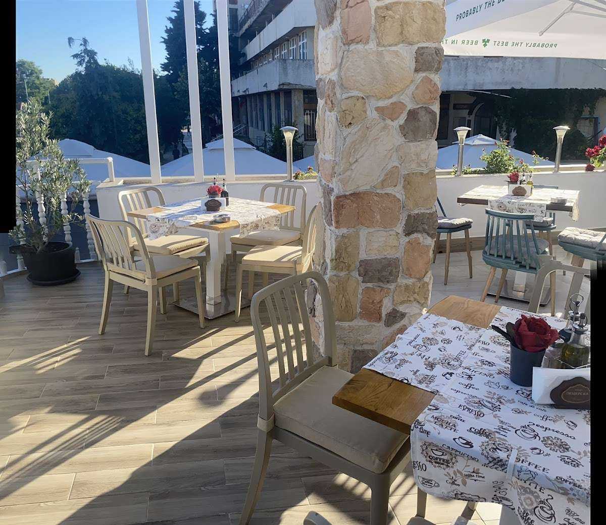 Ресторант Restaurant M’OUZO Равда