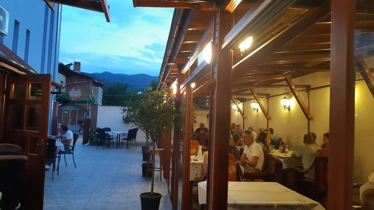 Ресторант Ресторант Перистера Пещера