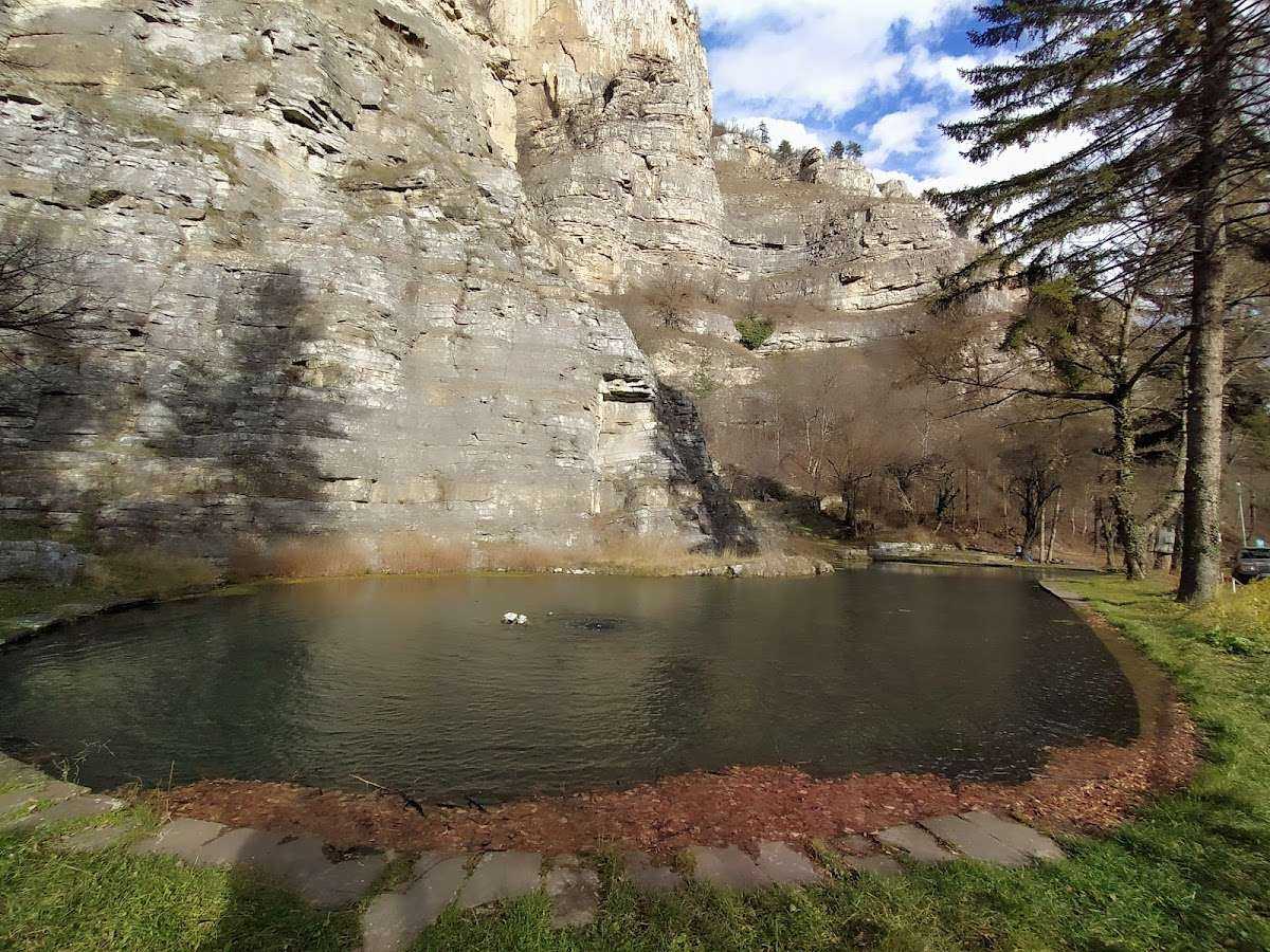 Забележителност Карстов извор Житолюб Гара Лакатник